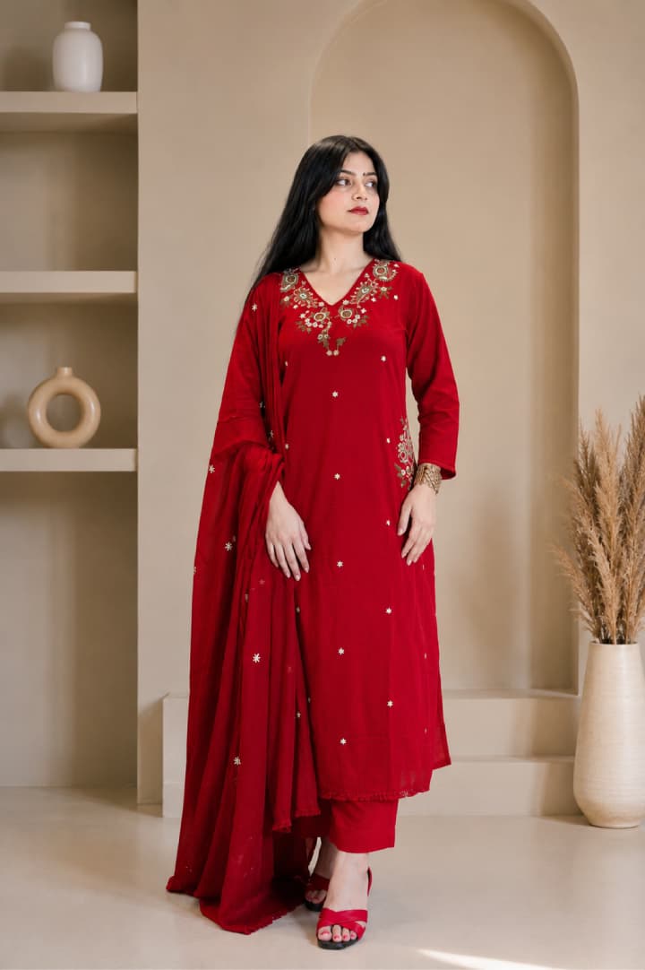 Embroidered Kurta Pant & Dupatta Set